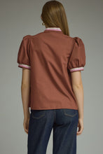 Load image into Gallery viewer, Chocolate Sauce Top
