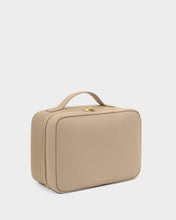 Load image into Gallery viewer, Hanging Wash Bag
