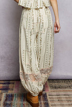 Load image into Gallery viewer, Natural Floral Pant
