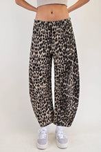 Load image into Gallery viewer, Leopard Barrel Jeans
