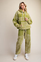 Load image into Gallery viewer, Matcha Bandana Print Hoodie

