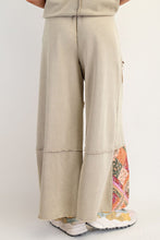 Load image into Gallery viewer, Flower Patch Pants
