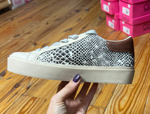 Load image into Gallery viewer, Reba Snake Hair Sneaker
