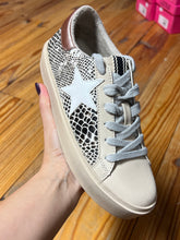 Load image into Gallery viewer, Reba Snake Hair Sneaker
