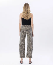 Load image into Gallery viewer, Kate Leopard Barrel Jeans
