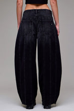 Load image into Gallery viewer, Sammie Black Vintage Barrel Jean
