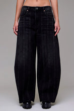 Load image into Gallery viewer, Sammie Black Vintage Barrel Jean
