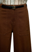 Load image into Gallery viewer, Pecan Pie Barrel Jean
