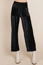 Load image into Gallery viewer, Corduroy Wide Leg Pant
