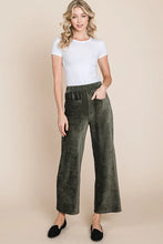 Load image into Gallery viewer, Corduroy Wide Leg Pant
