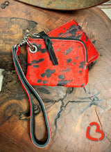 Load image into Gallery viewer, Night Out Wristlet
